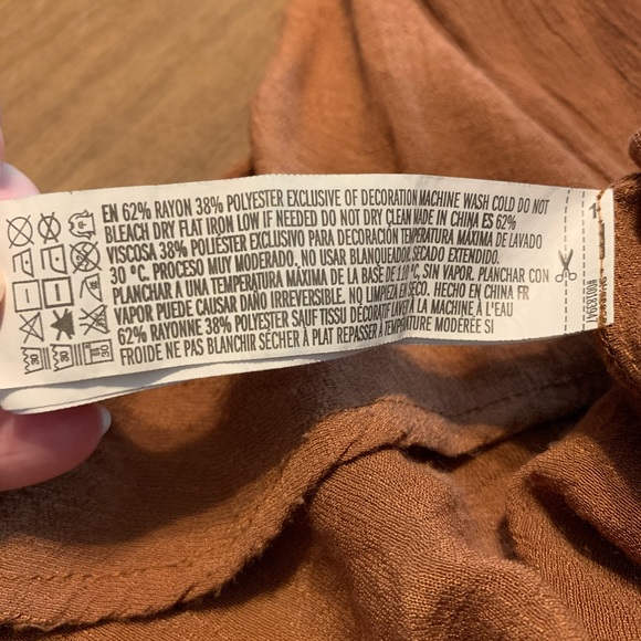 Forever 21 Lace inset rust colored top size Medium - Picture 10 of 10